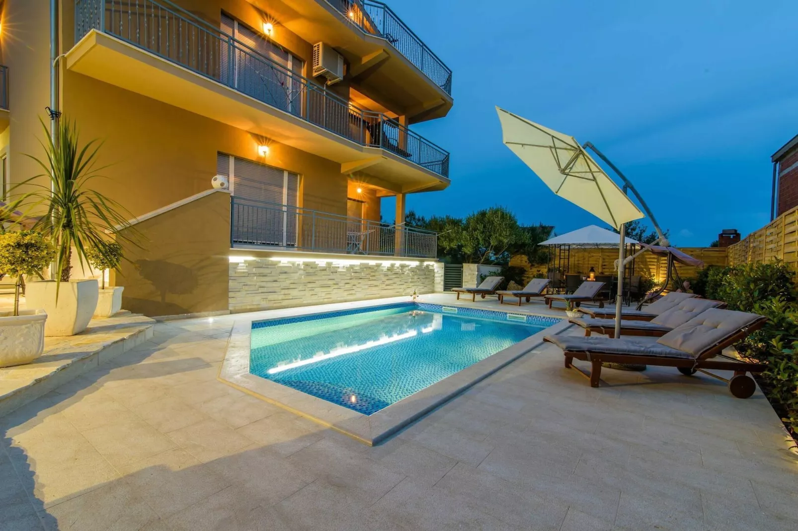 Penthouse apartment Zadar-Zwembad