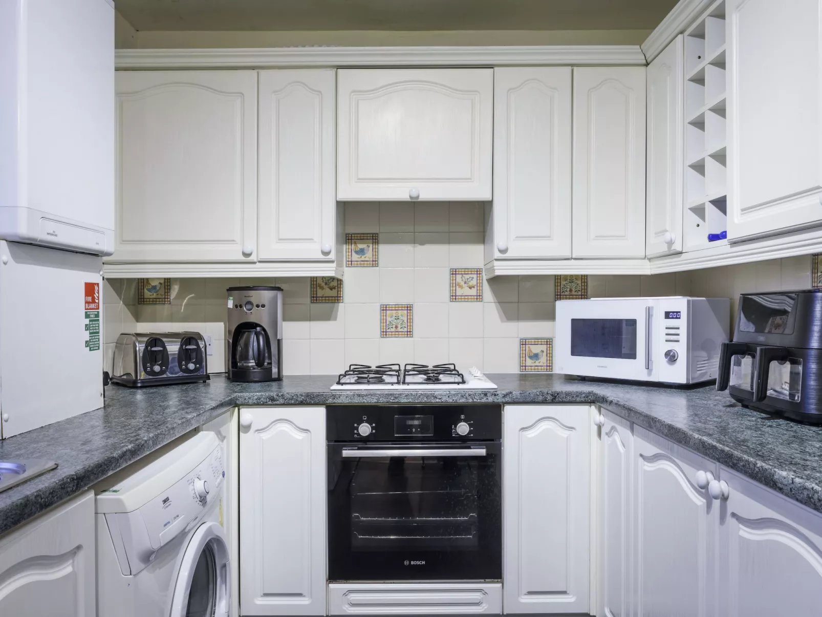 Pitgaveny Apartment-Binnen