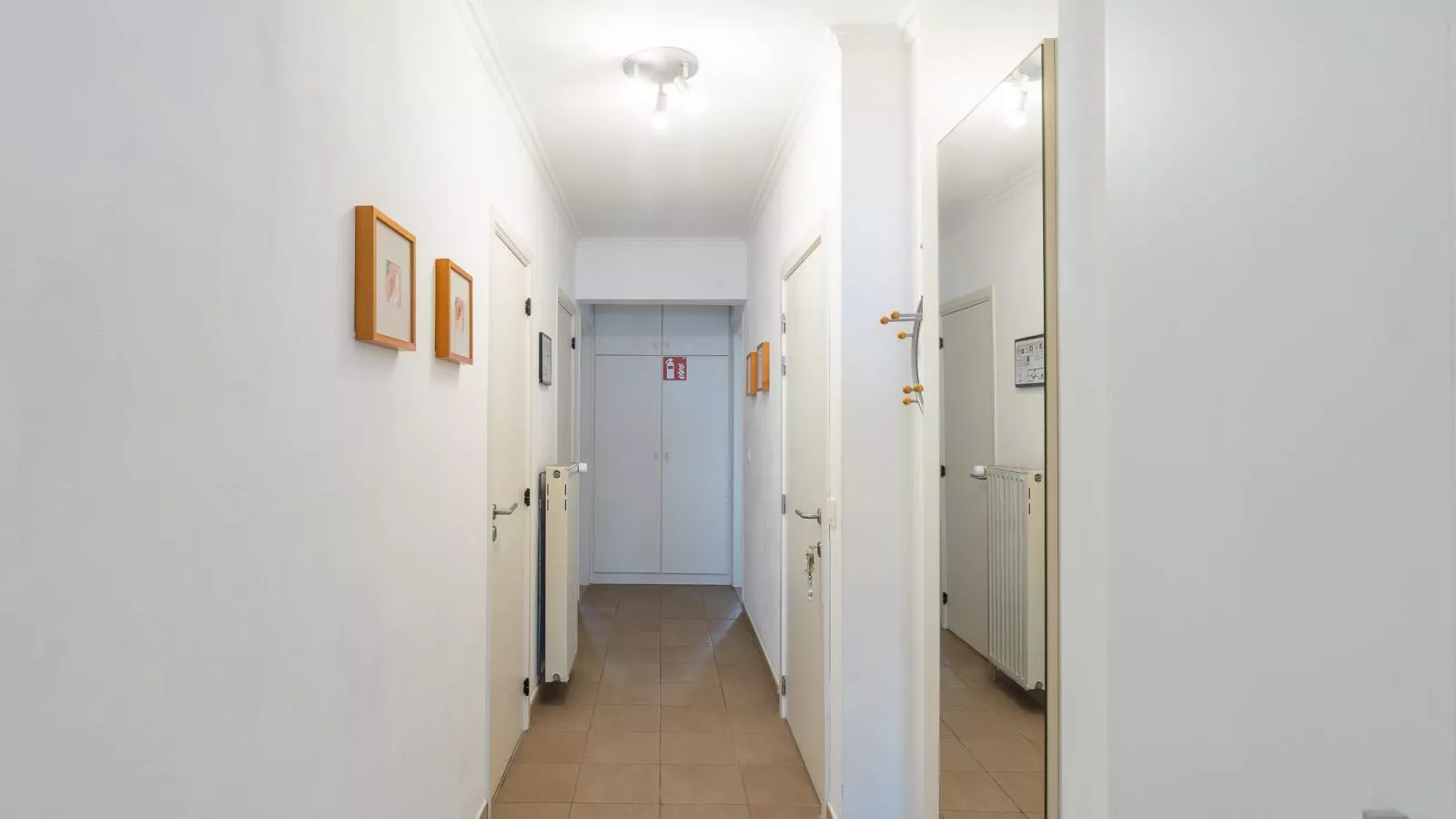 Sun Beach - 0301-Binnen