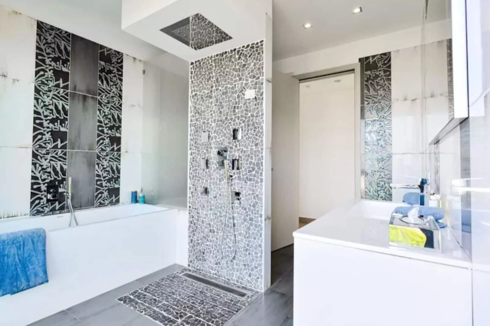 Résidence Villa D&rsquo;architecte Avec Piscine Chauff&eacute;e Pour 10 !-Niet-getagd