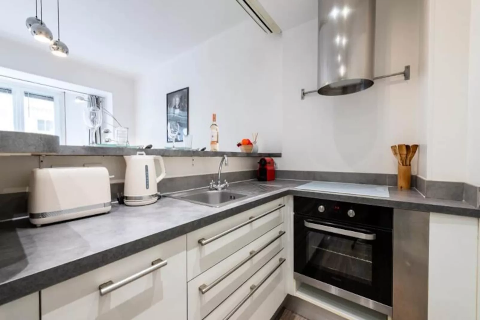 Résidence 2p Centre-ville Cannes Plages &agrave; Pied-Niet-getagd