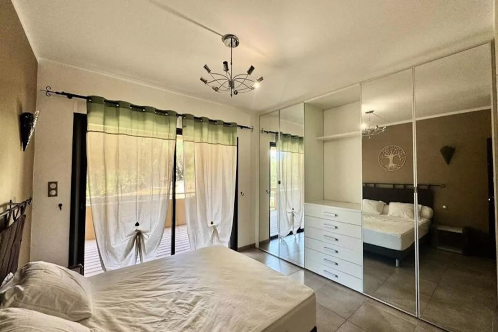 Résidence Fayol001-propriano-Niet-getagd