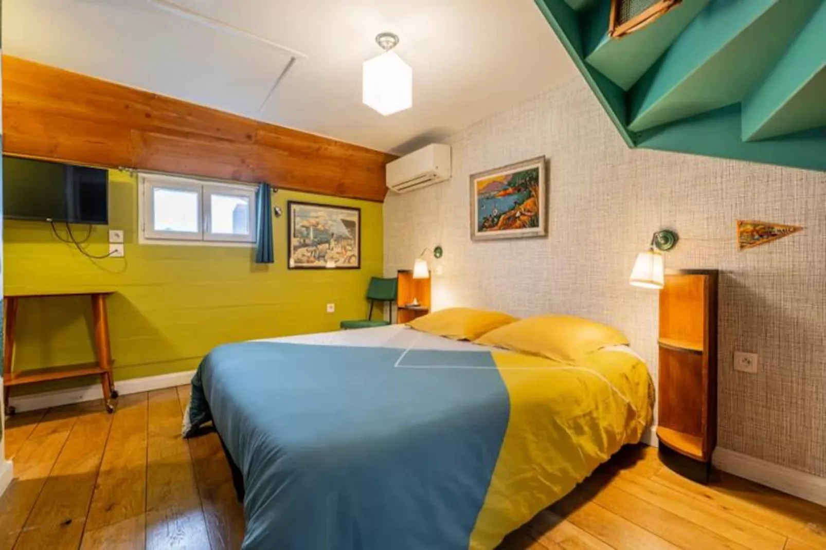 Suite De Rêve Sur La Péniche Petite Annick-Niet-getagd