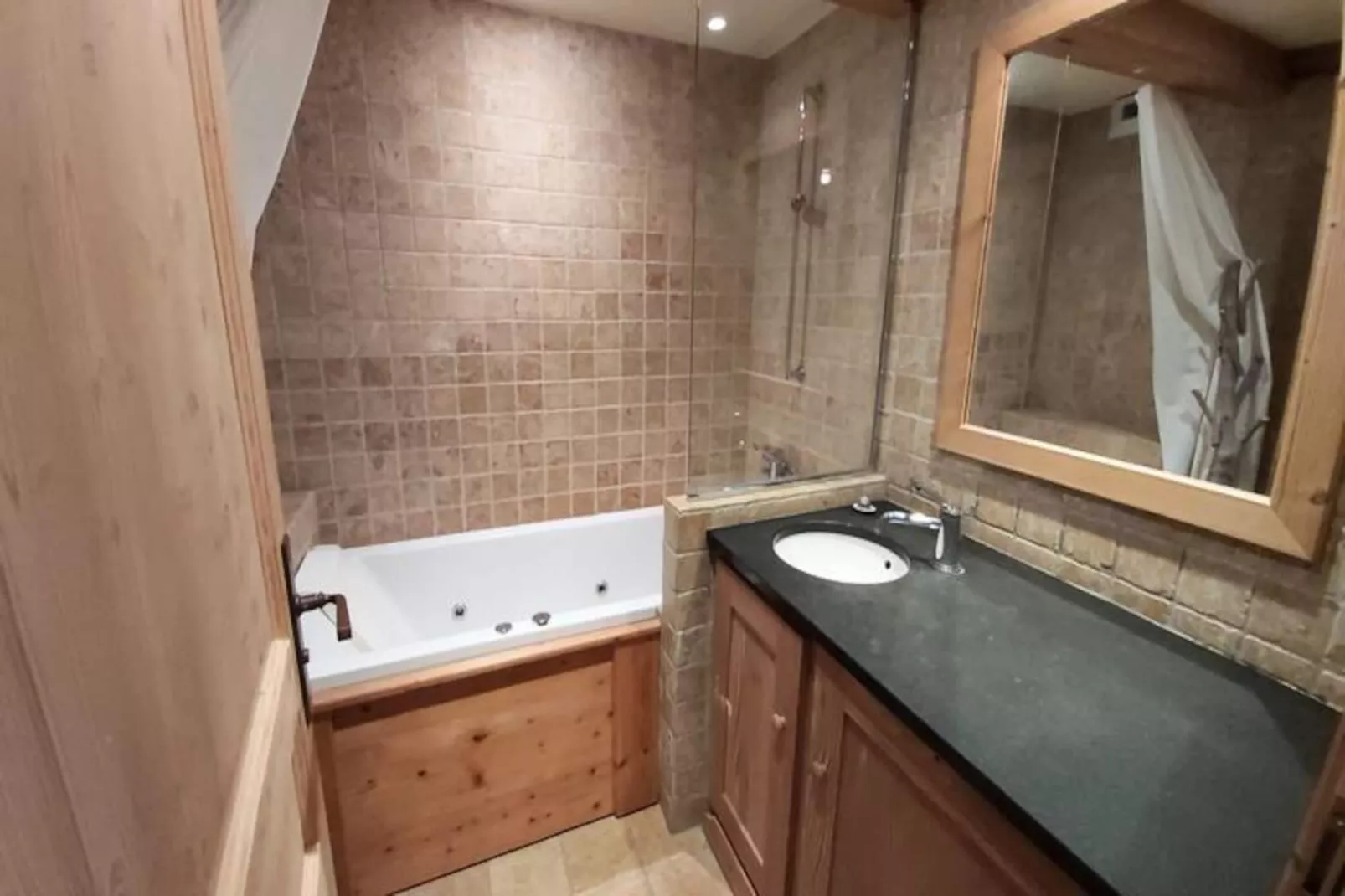 Résidence Aquila-Niet-getagd