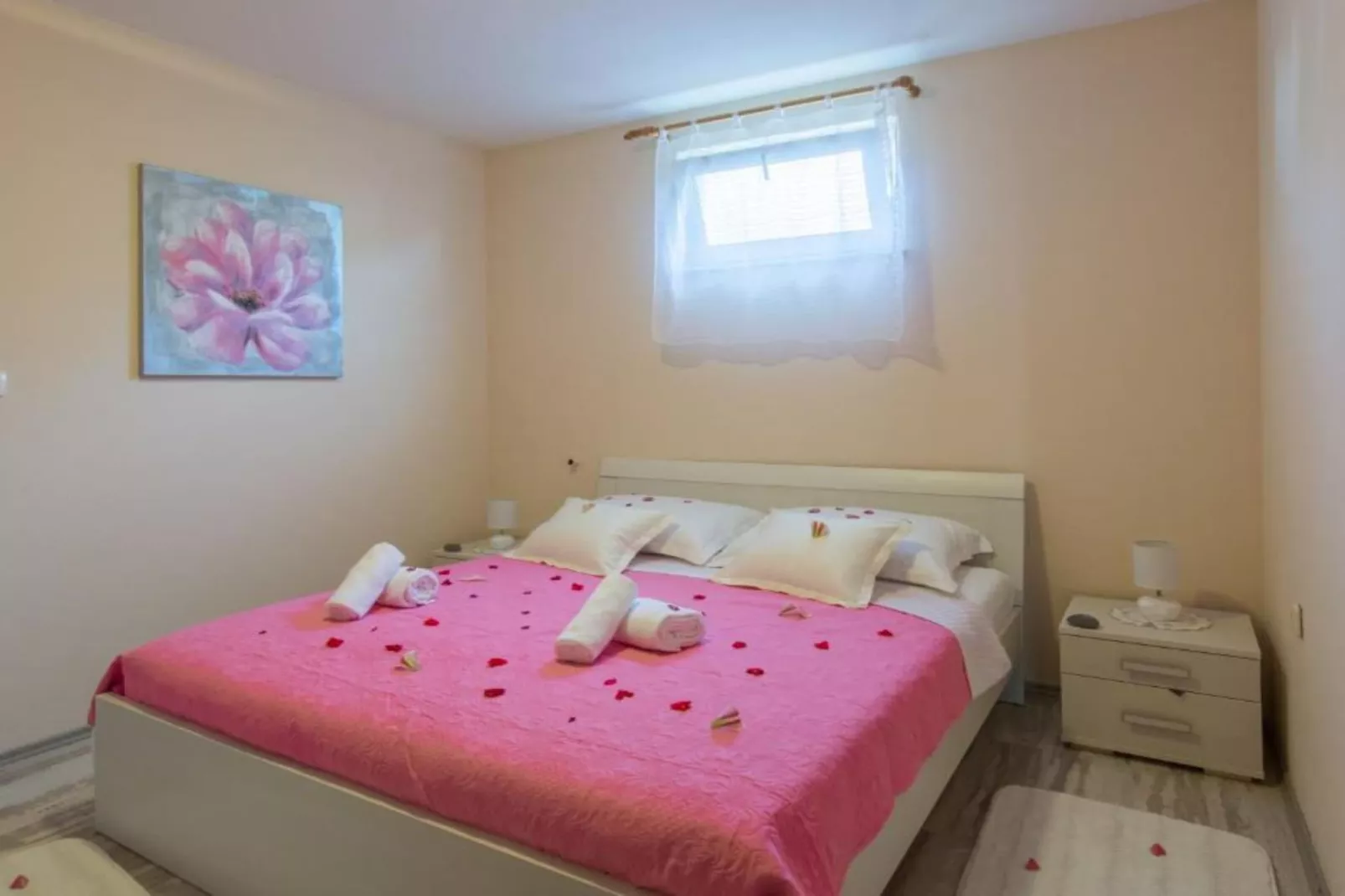 Holiday House BALEN with Swimming Pool - Six Bedroom Holiday House With Pool-Slaapkamer