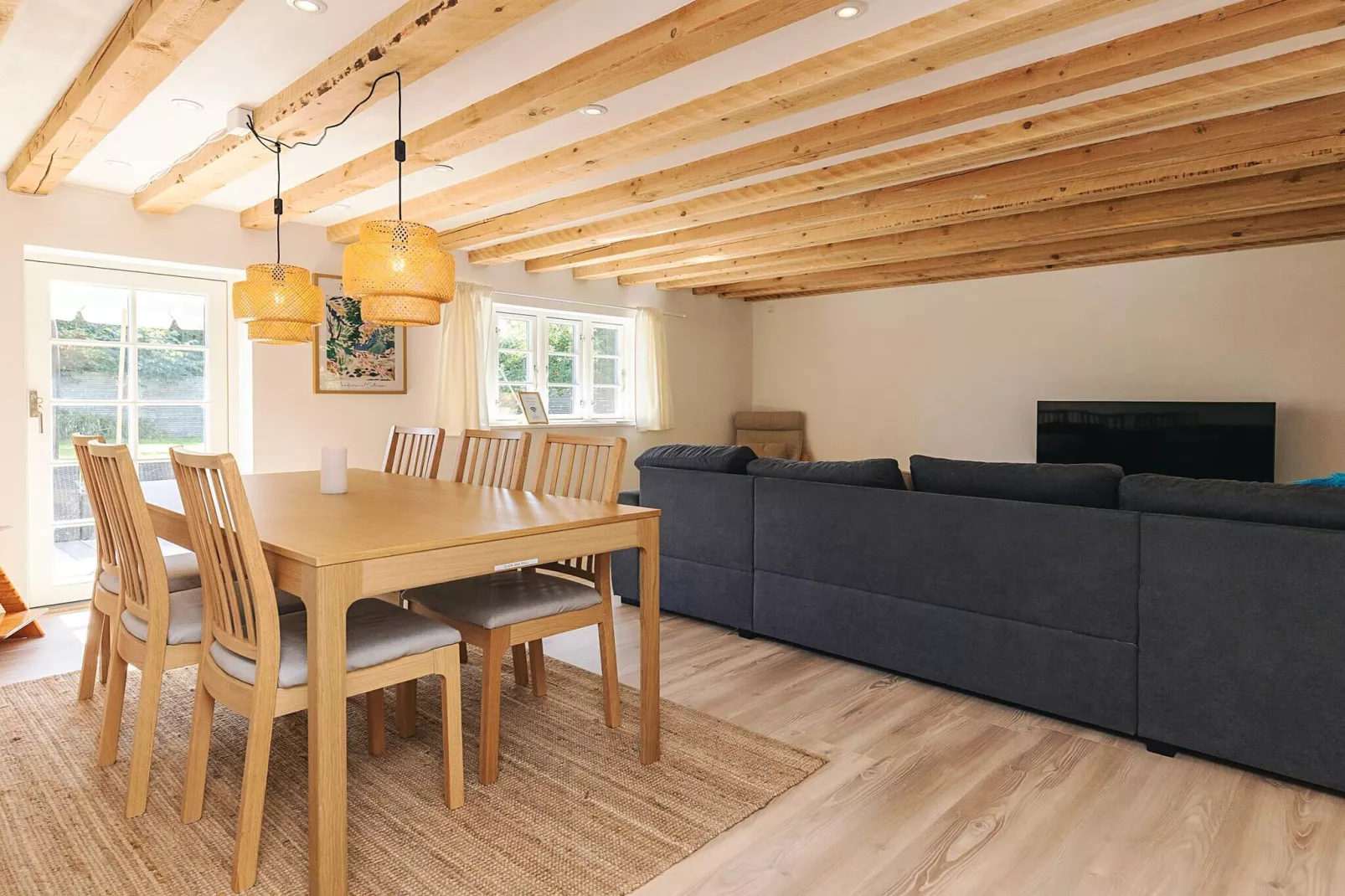 Idyllisch rietgedekt huisje-By Traum-Binnen