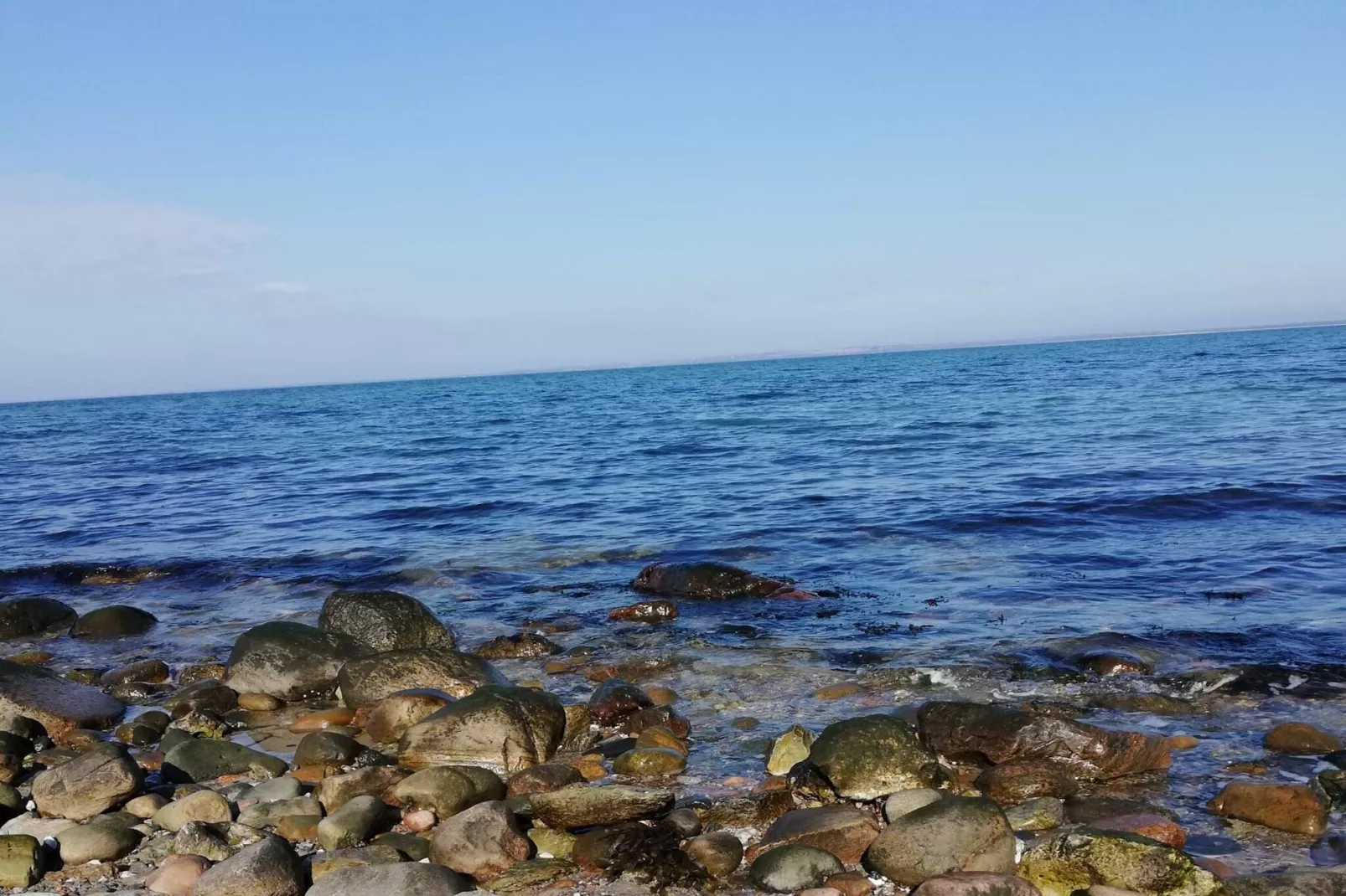 Modern toevluchtsoord bij strand -- By Traum Ferienwohnungen-Waterzicht