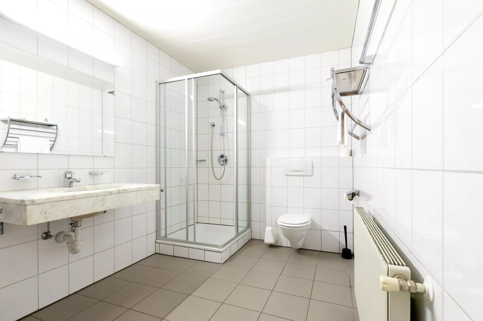 Apartment 13 - Badkamer