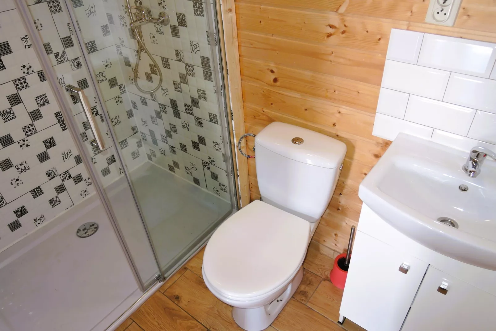 Domy wakacyjne w Międzyzdrojach z podgrzewanym basenem-Badkamer