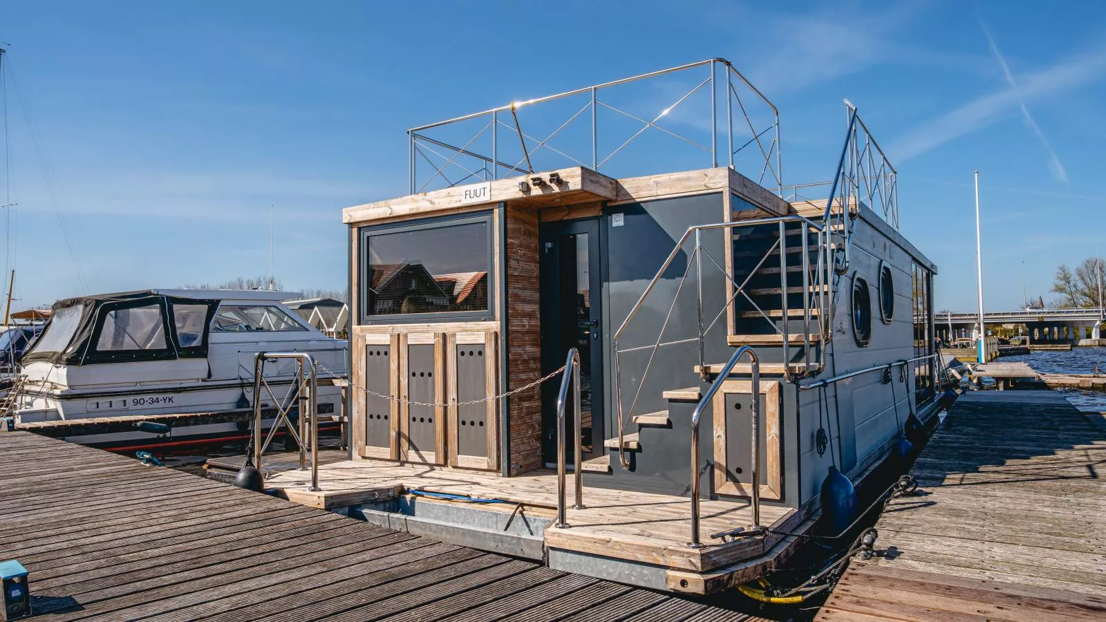 Tiny Houseboat De Woudaap - I-Buitenkant zomer
