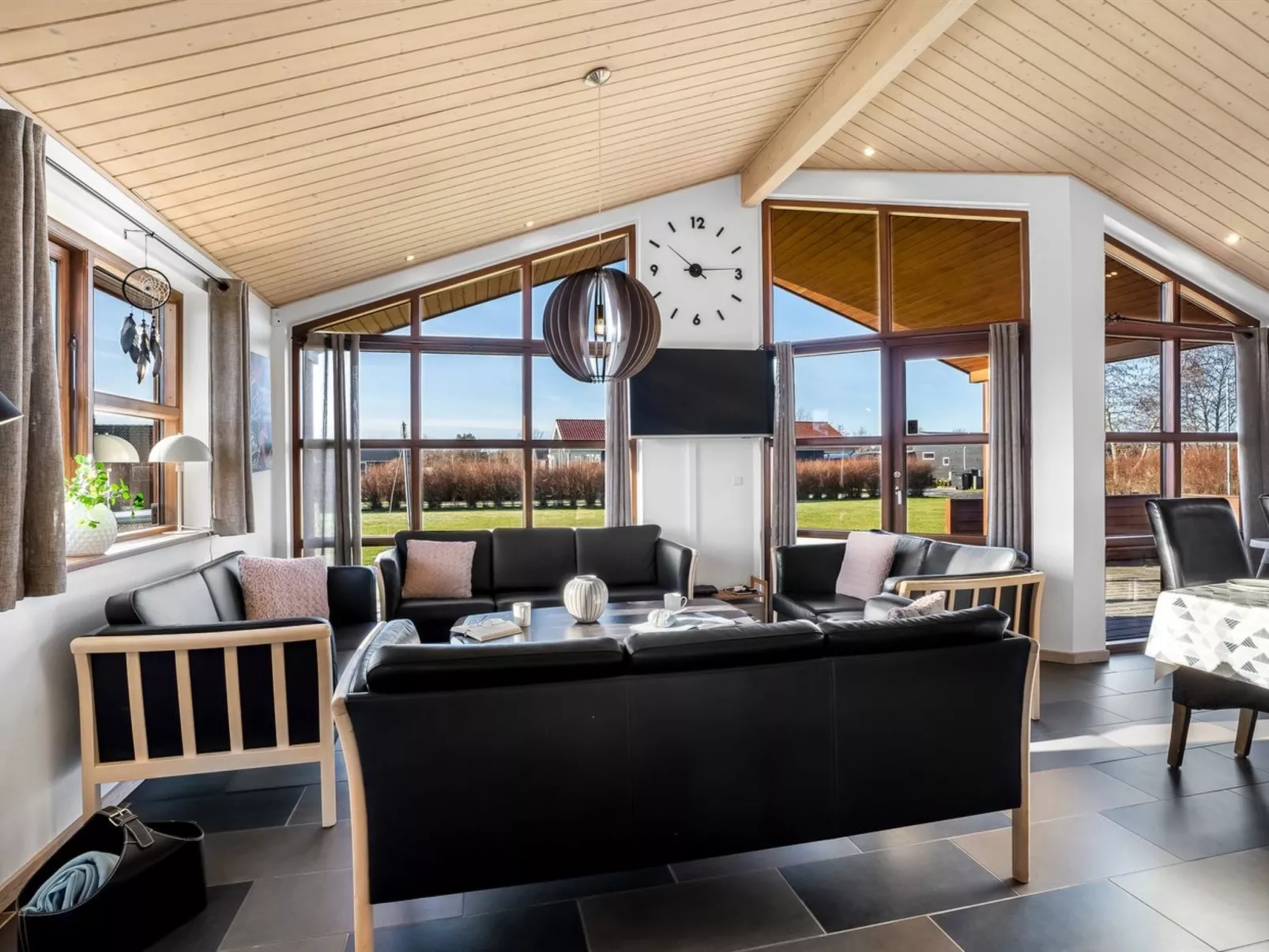 "Niela" - 800m from the sea-Binnen