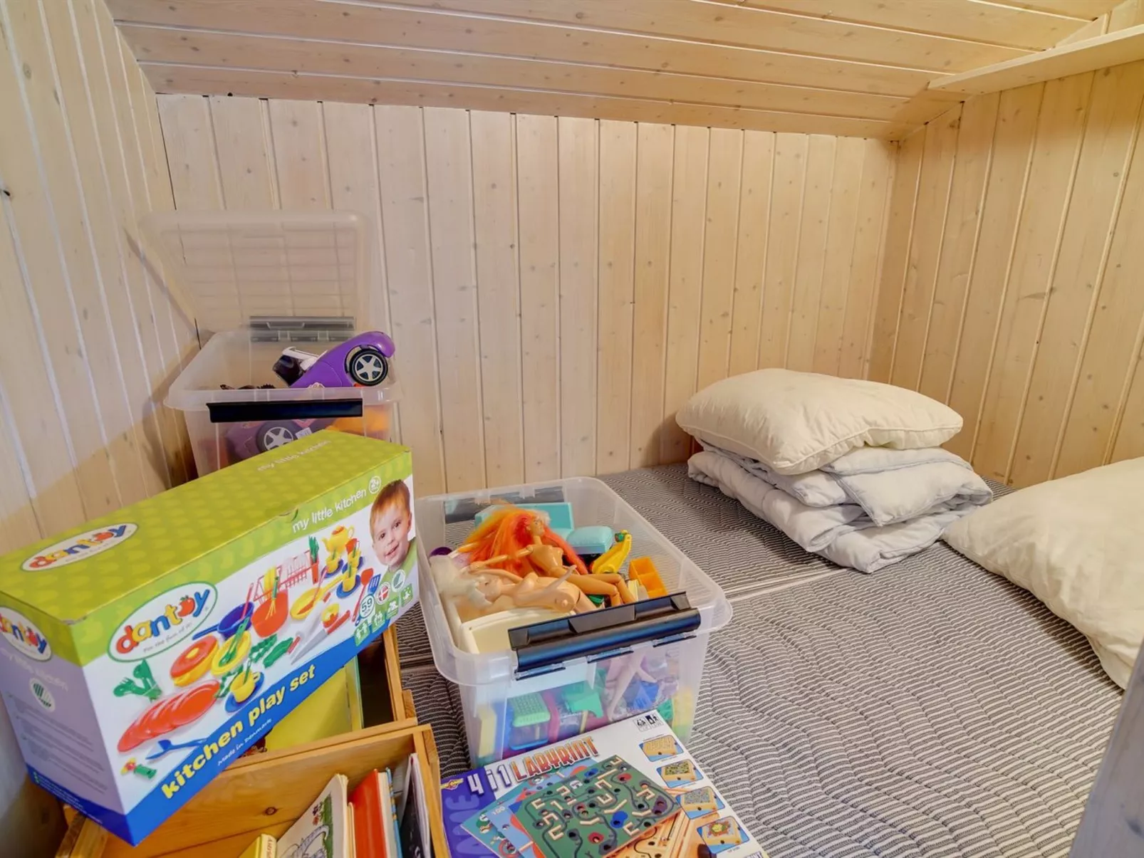 "Loreia" - 200m from the sea-Binnen