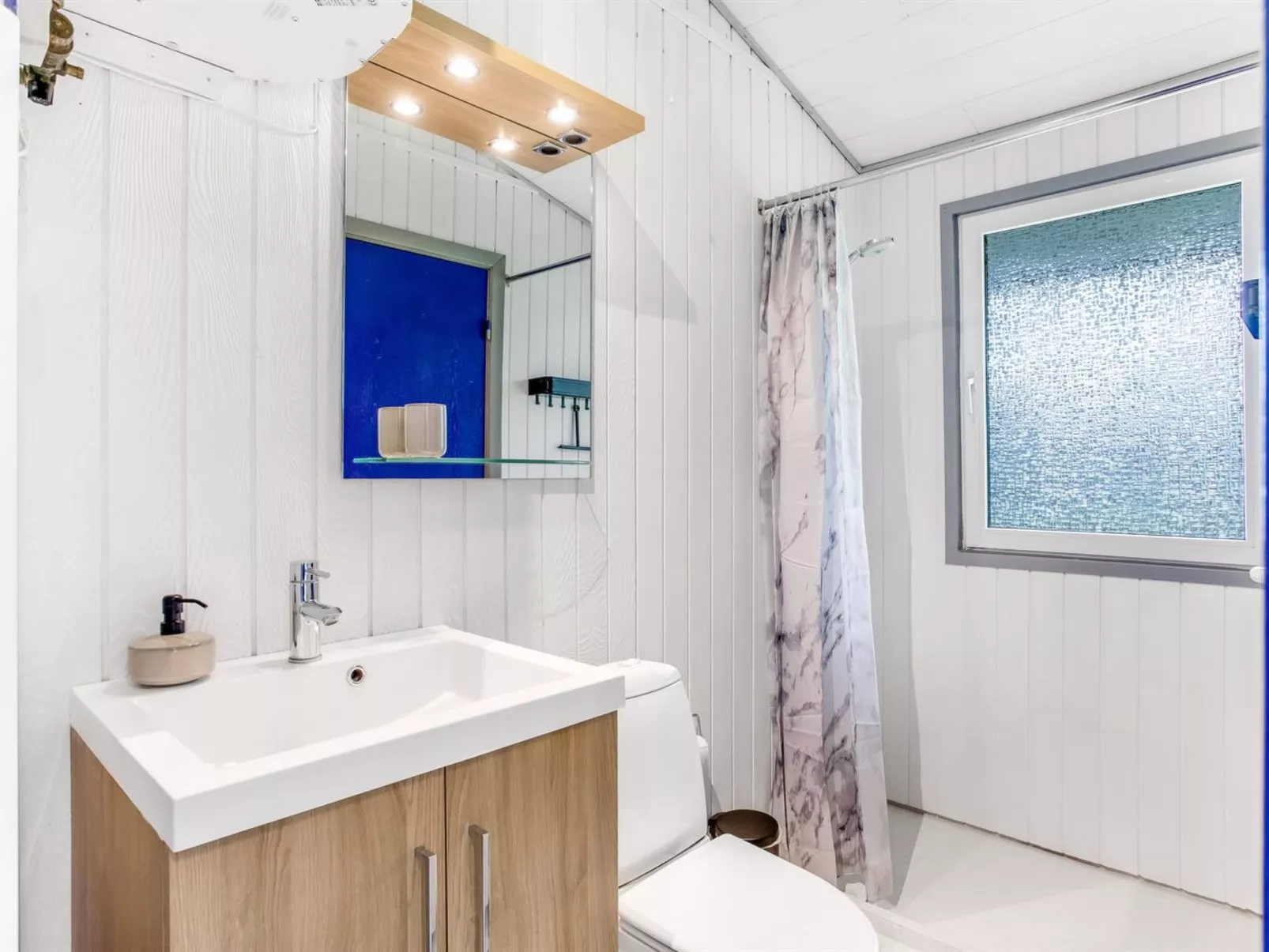 "Gunvor" - 1km from the sea-Binnen