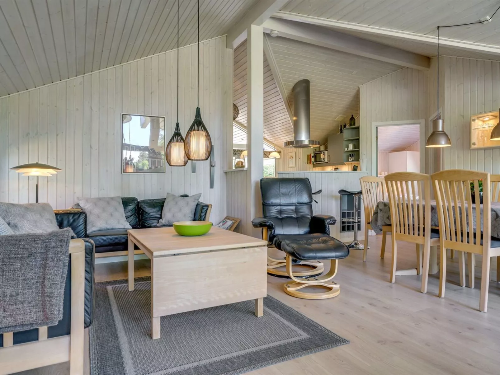 "Esaline" - 400m from the sea-Binnen