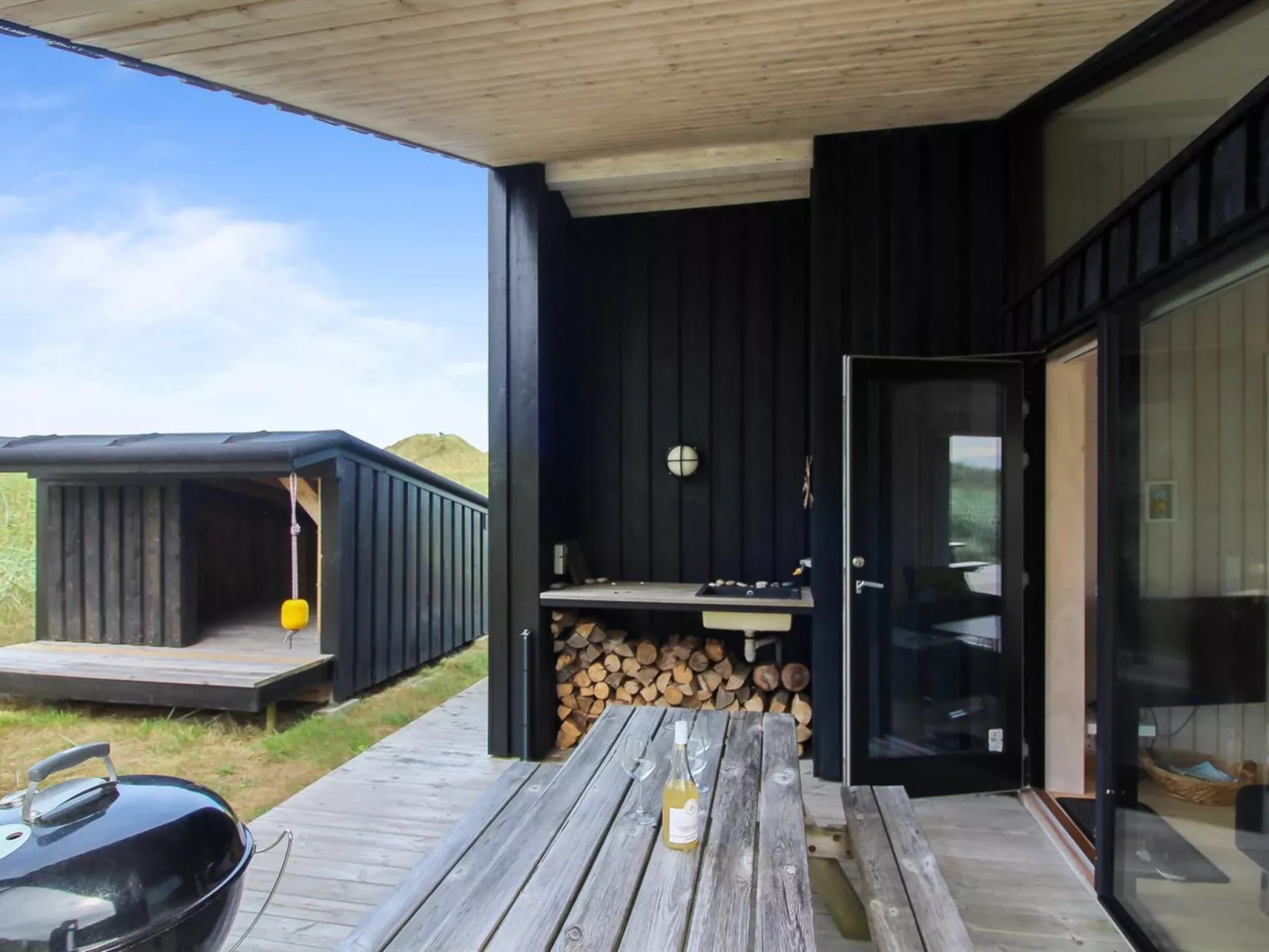 "Mikkel" - 300m from the sea-Buiten