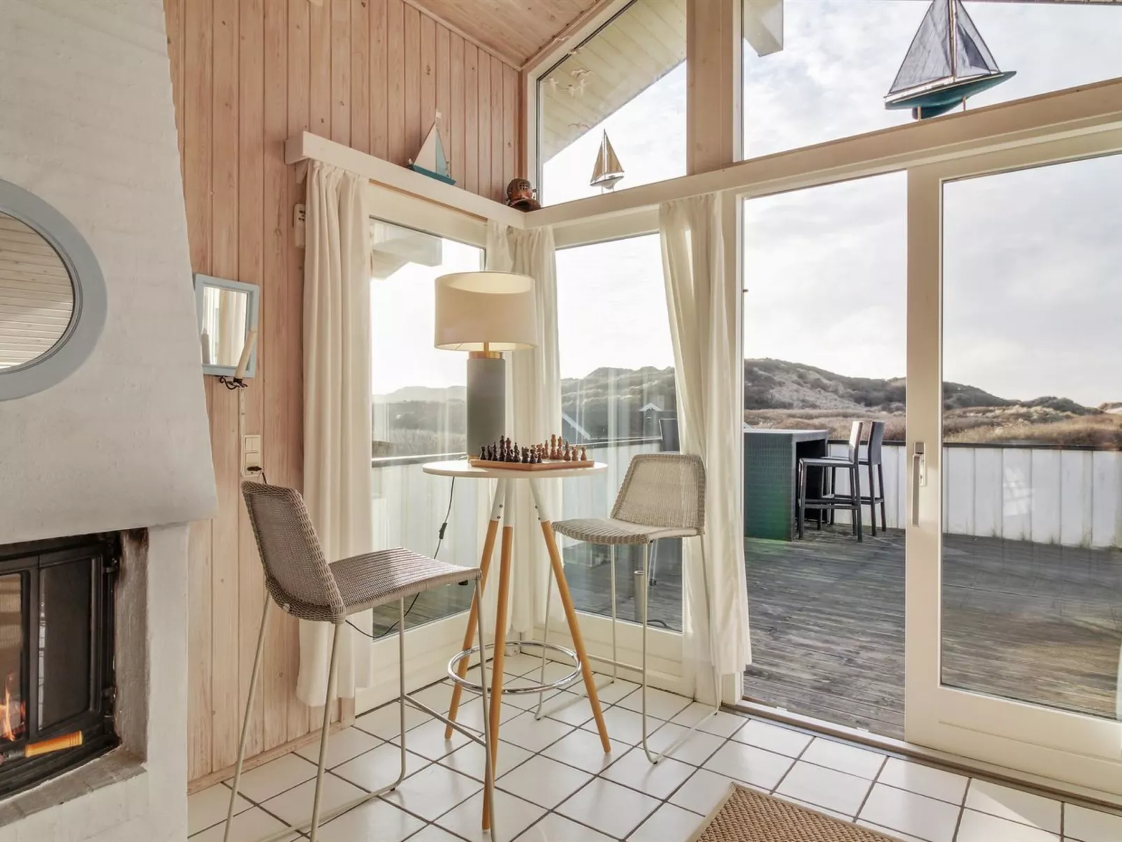 "Rutha" - 45m from the sea-Binnen