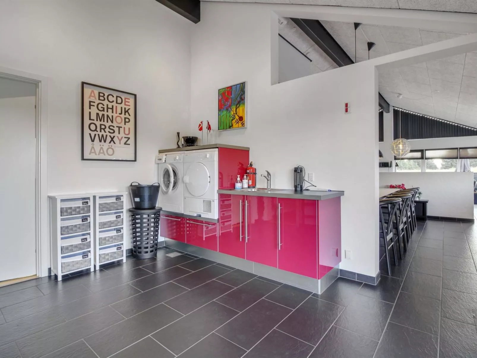 "Minna" - 975m from the sea-Binnen