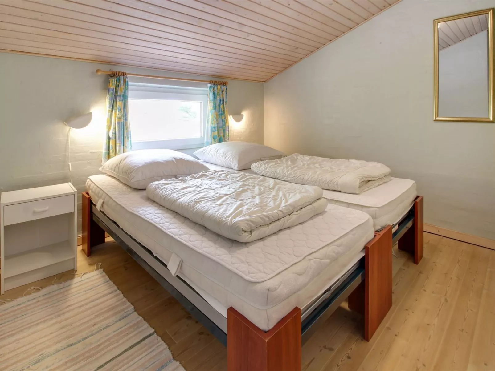 "Elsy" - 2.6km from the sea-Binnen