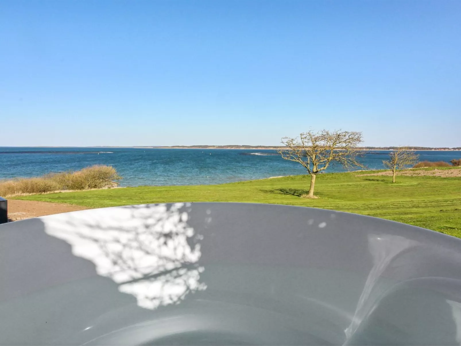 "Thorge" - 75m to the fjord-Binnen