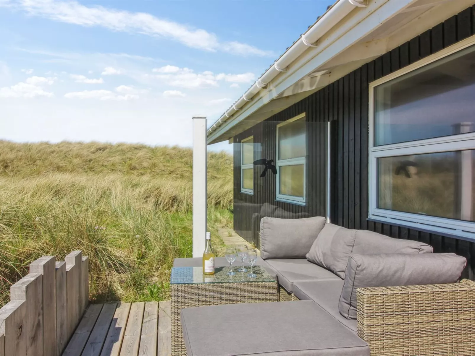 "Gojko" - 140m from the sea-Buiten