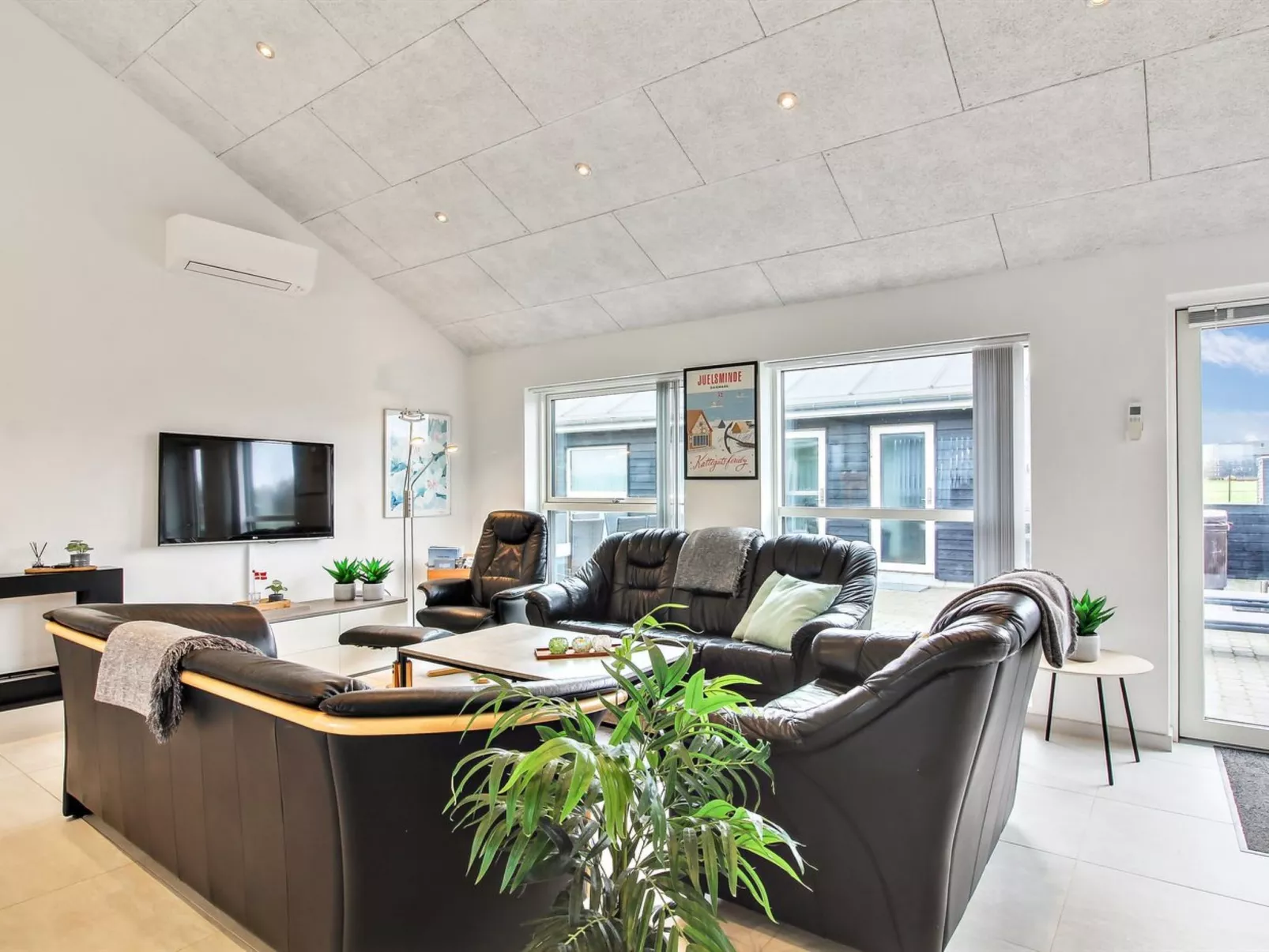 "Edgar" - 1.5km from the sea-Binnen