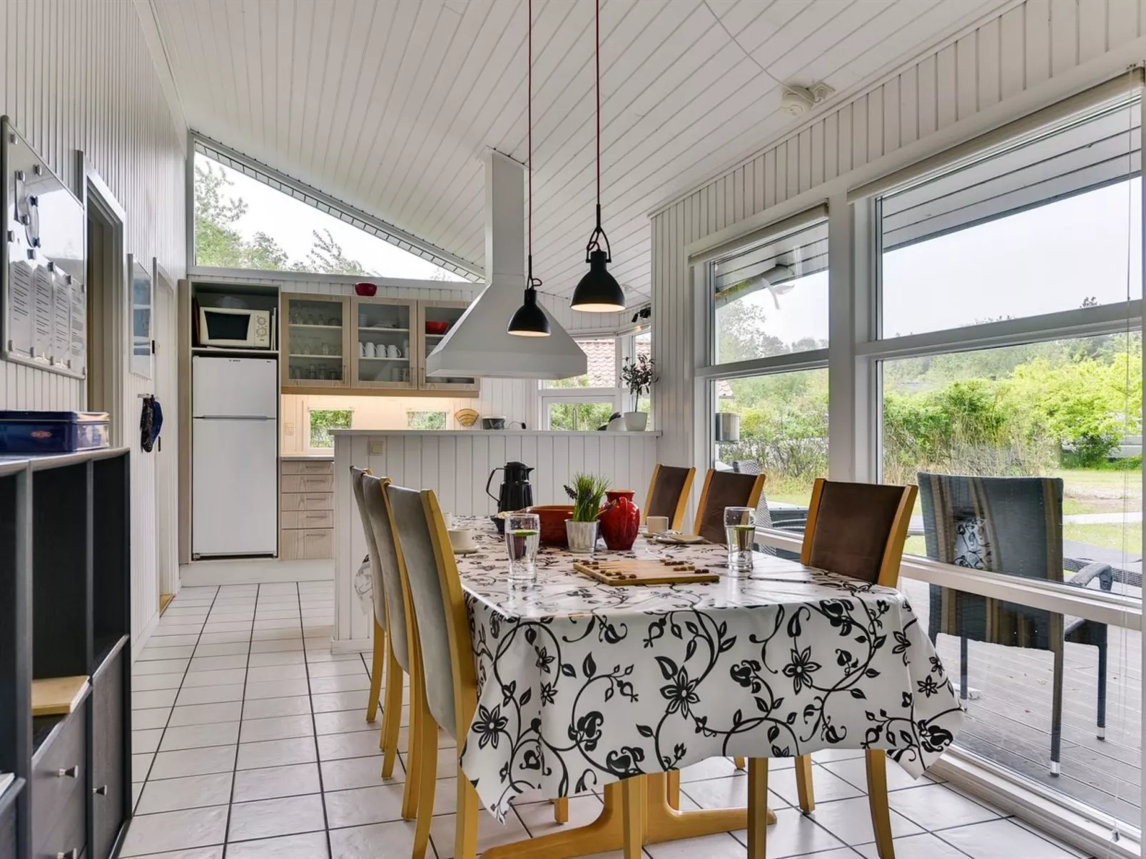 "Riaan" - 200m from the sea-Binnen