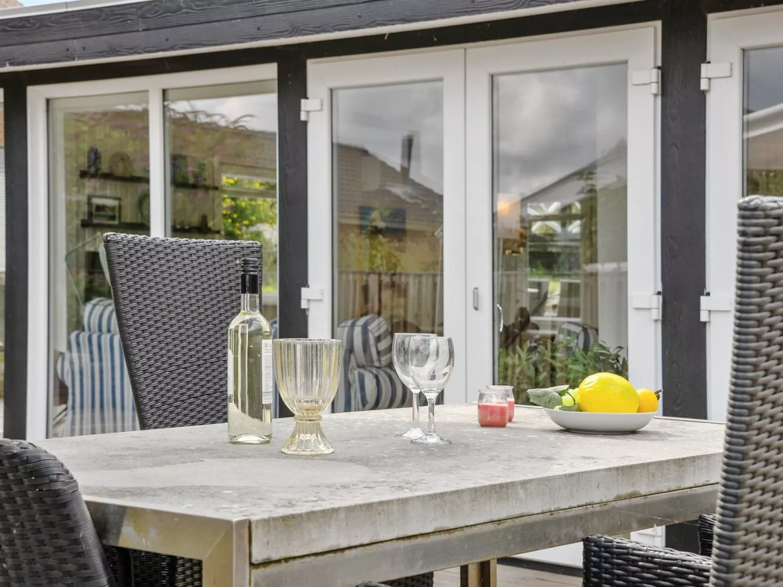 "Elain" -  from the sea-Buiten