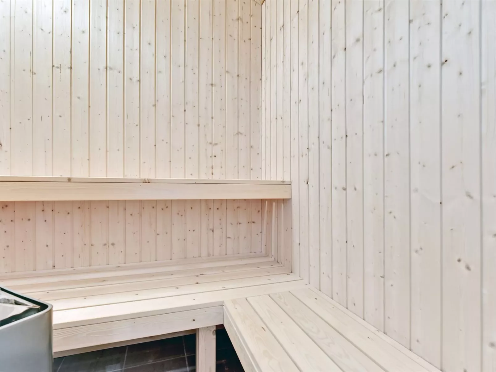 "Gundel" - 400m from the sea-Binnen