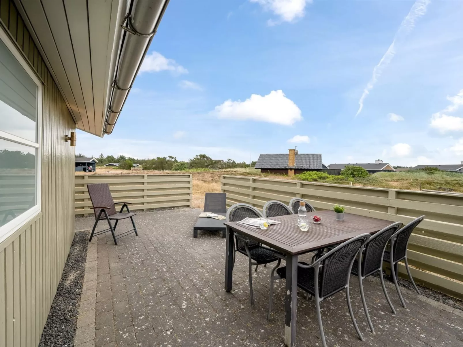 "Drifa" - 600m from the sea-Buiten