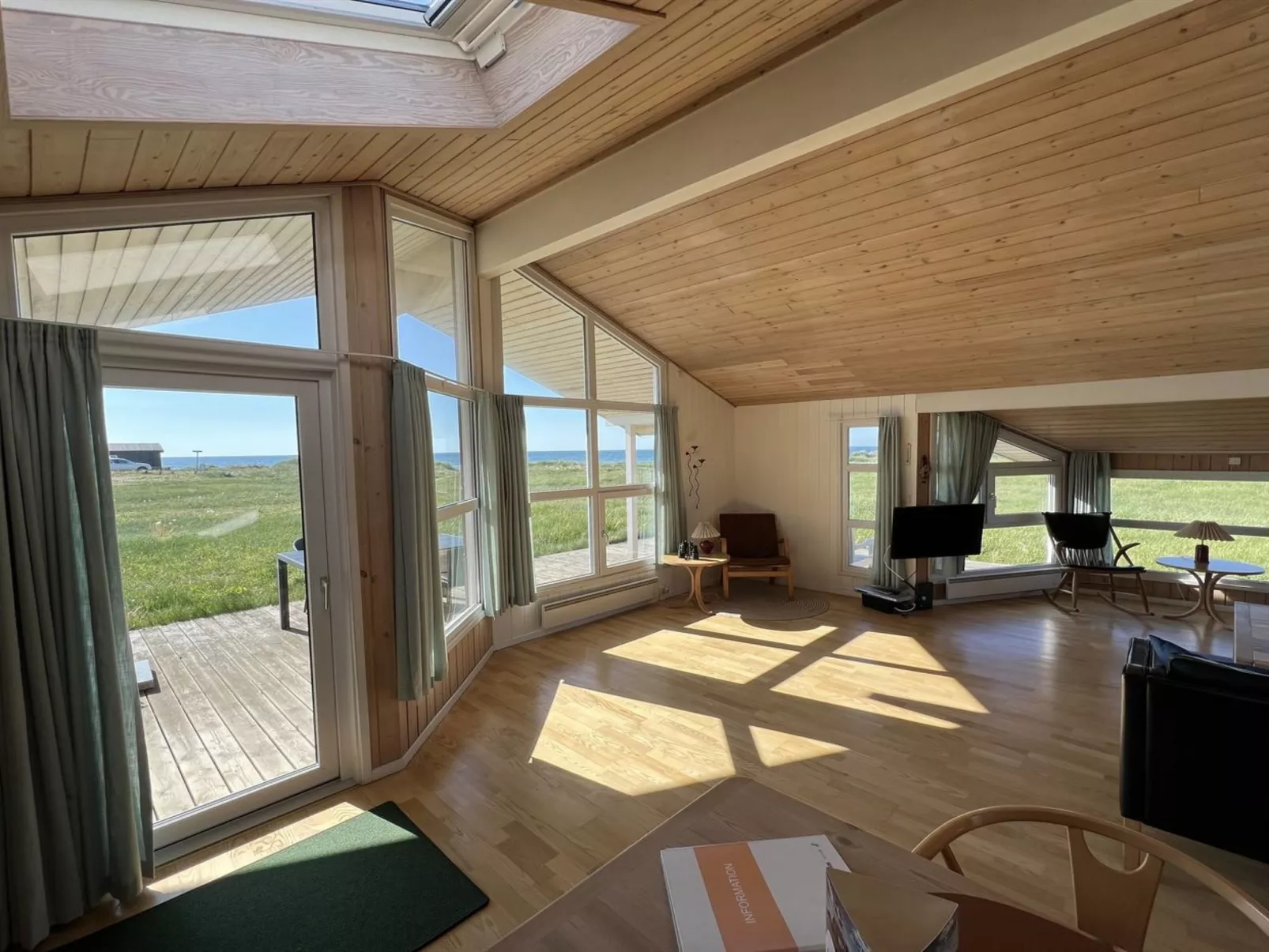 "Asta" - 85m from the sea-Binnen