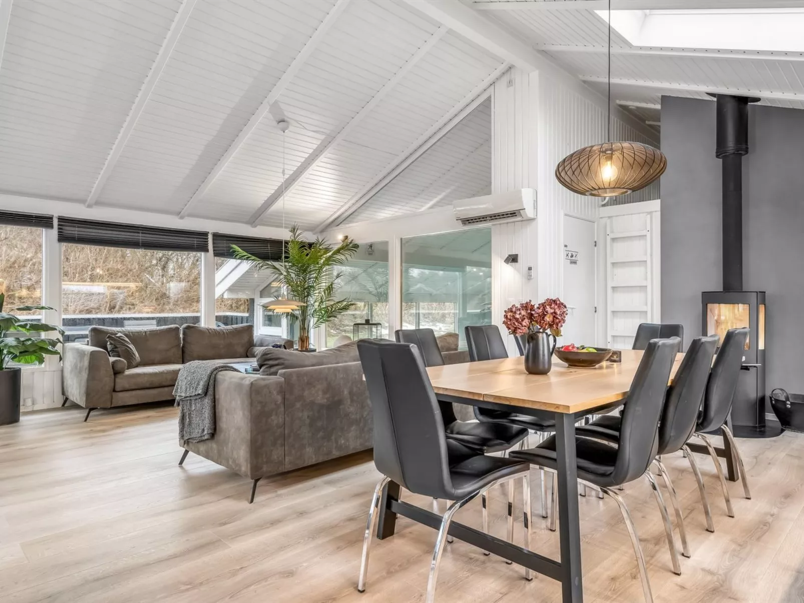 "Blondine" - 940m from the sea-Binnen