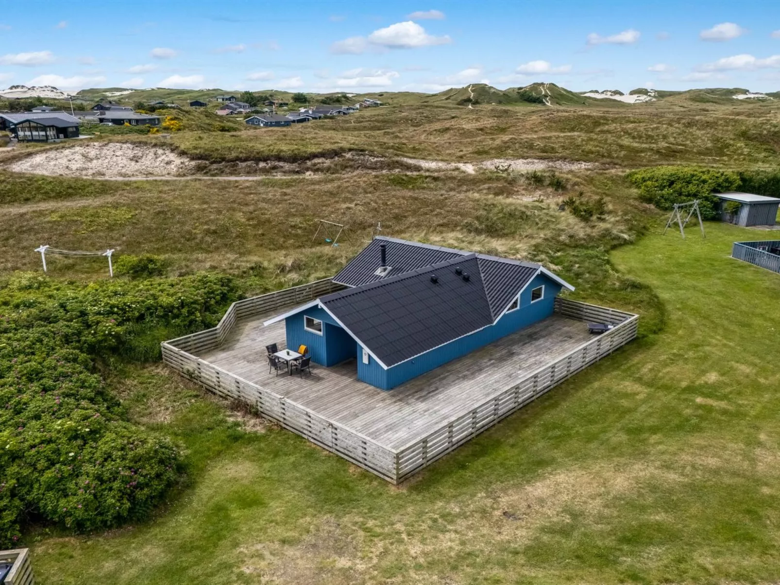 "Valia" - 400m to the fjord-Buiten