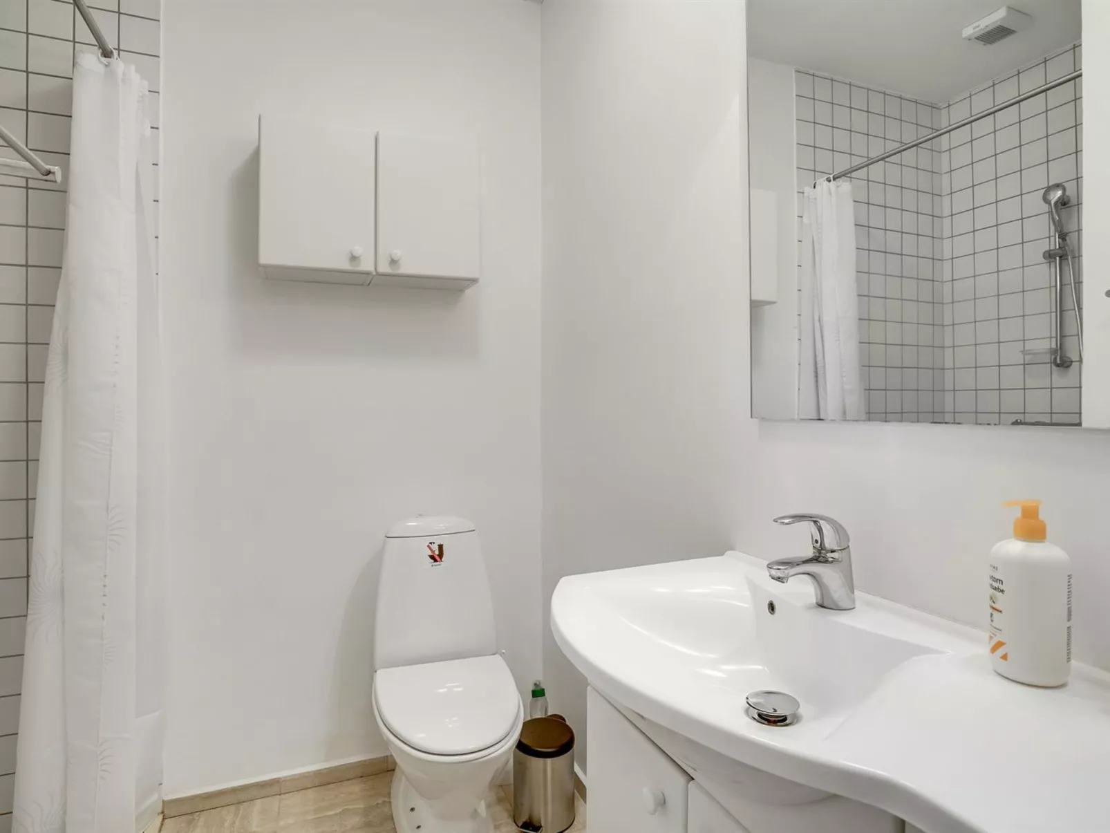 "Fria" - 500m from the sea-Binnen