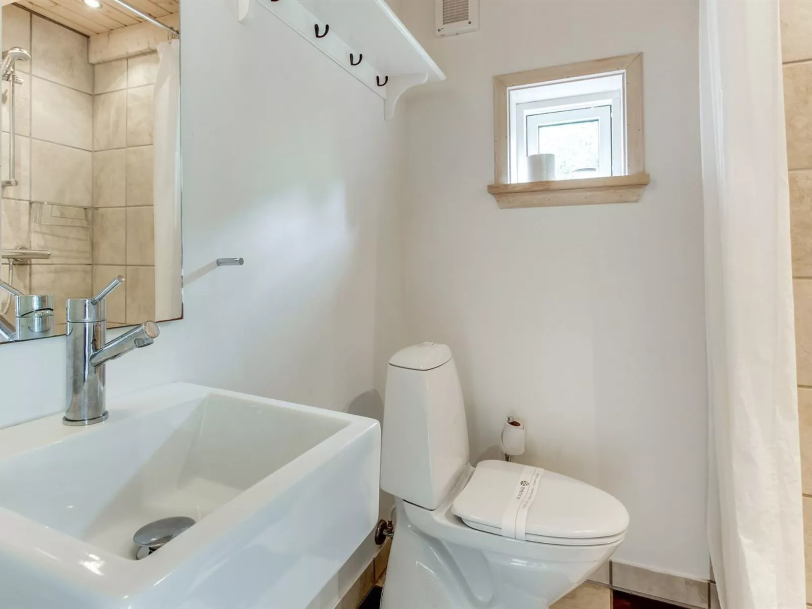 "Fastulf" - 300m from the sea-Binnen