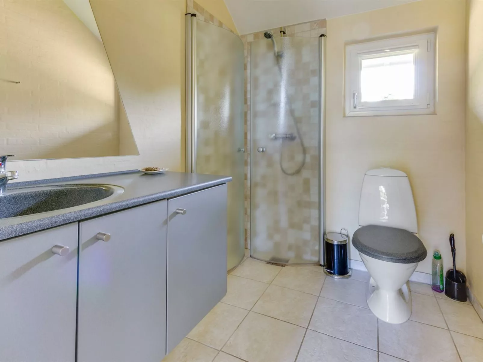 "Lyydia" - 1km from the sea-Binnen