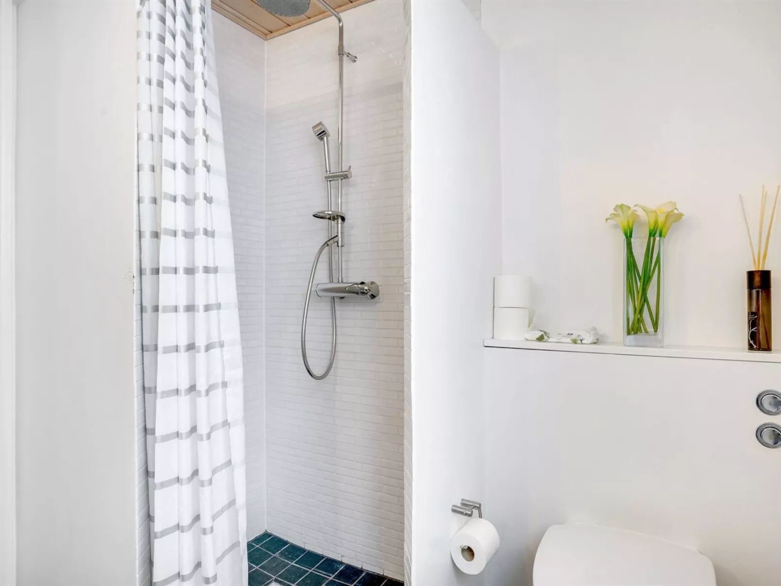 "Amine" - 700m from the sea-Binnen