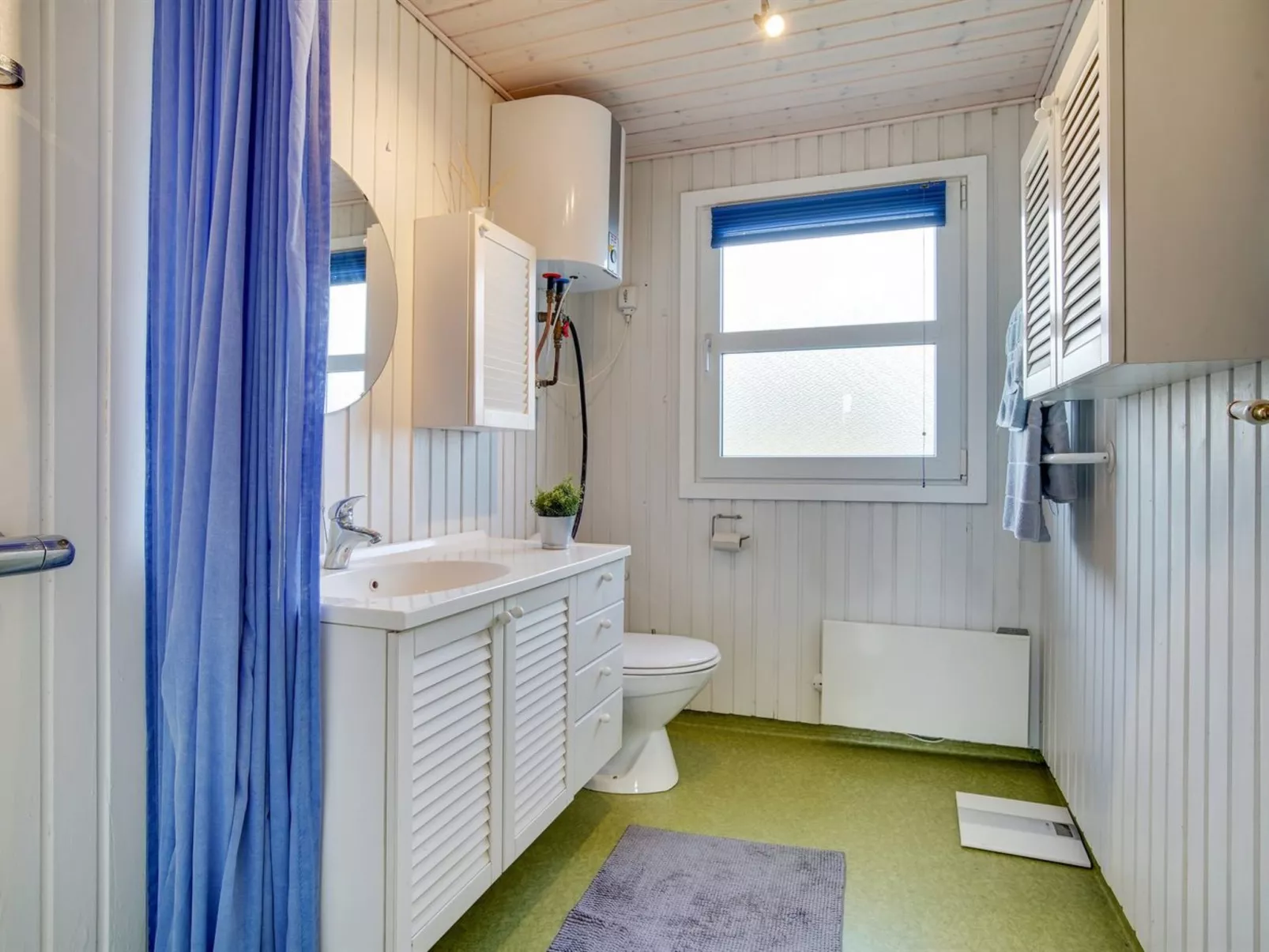 "Pertti" - 400m from the sea-Binnen