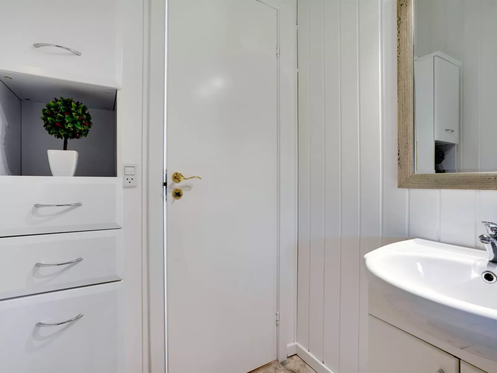 "Edvardsine" - 12km from the sea-Binnen