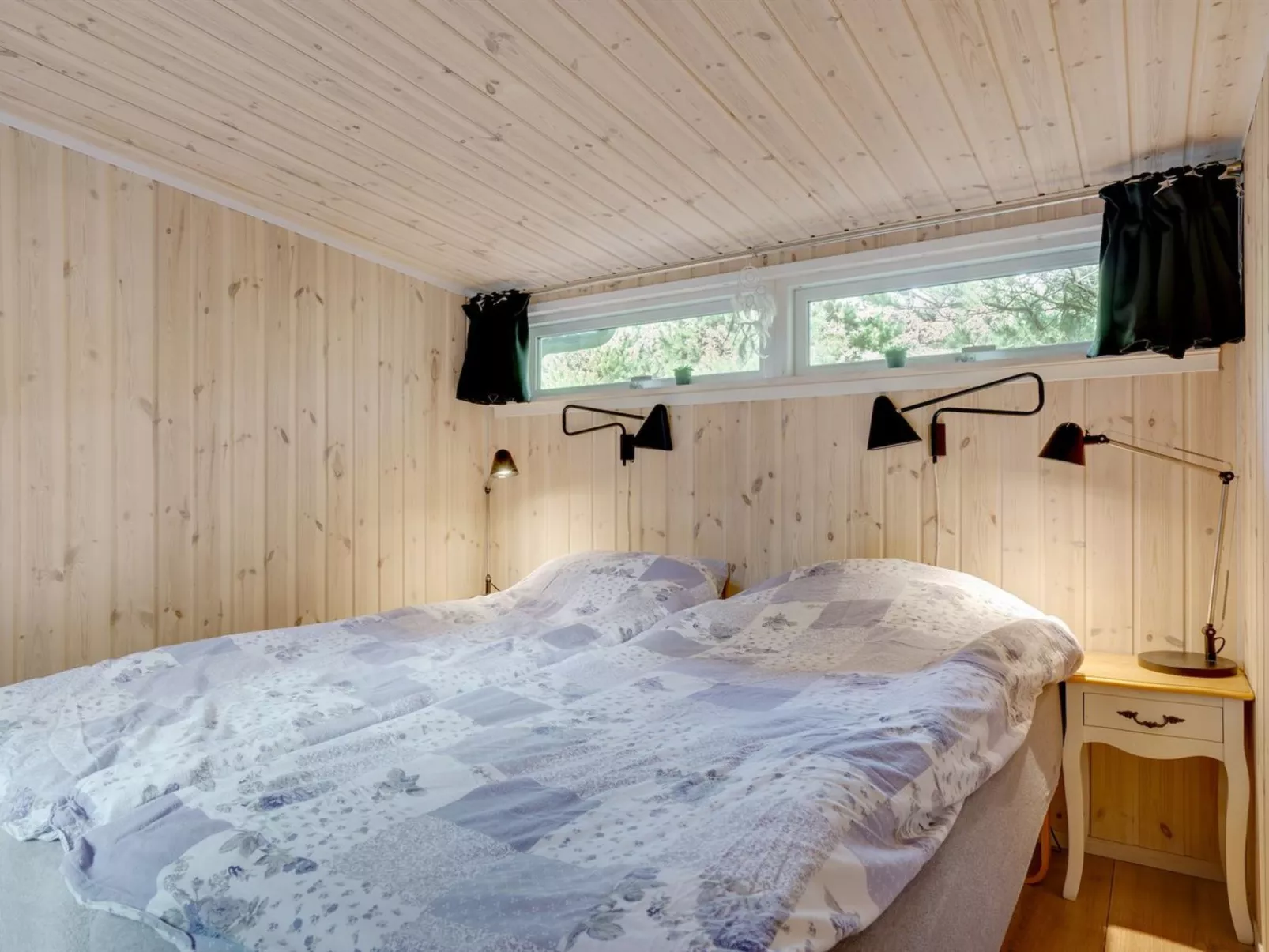 "Siljan" -  from the sea-Binnen