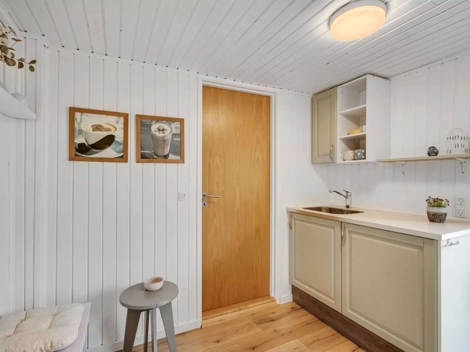 "Herma" - 300m from the sea-Binnen