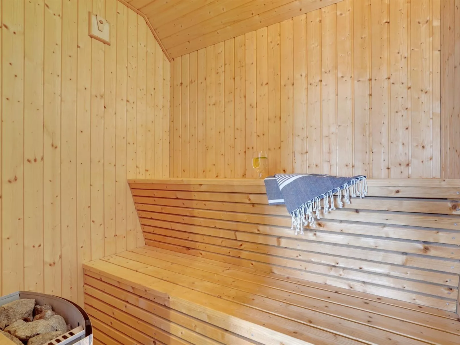 "Stenkwith" -  from the sea-Binnen