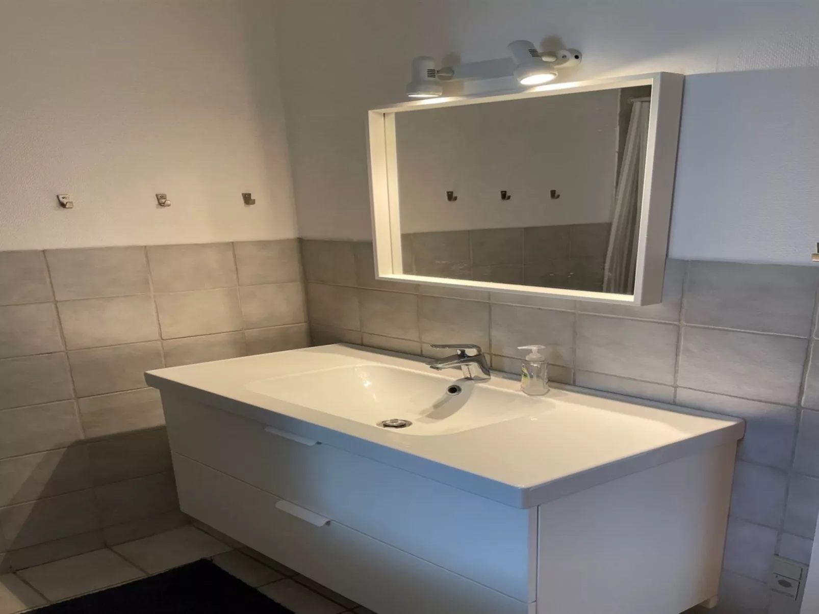 "Lilja" - 1.5km from the sea-Binnen