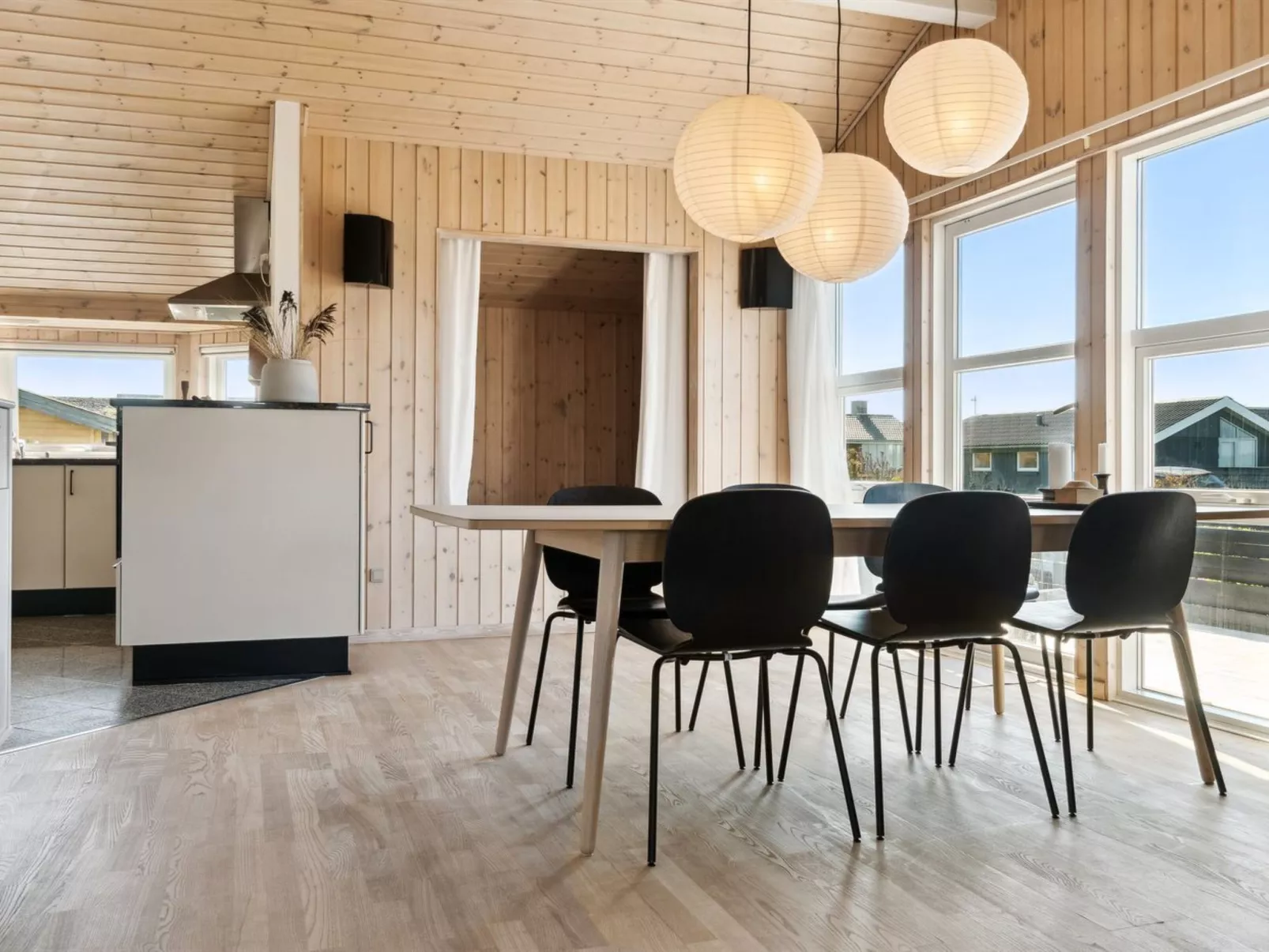 "Marissa" - 200m from the sea-Binnen