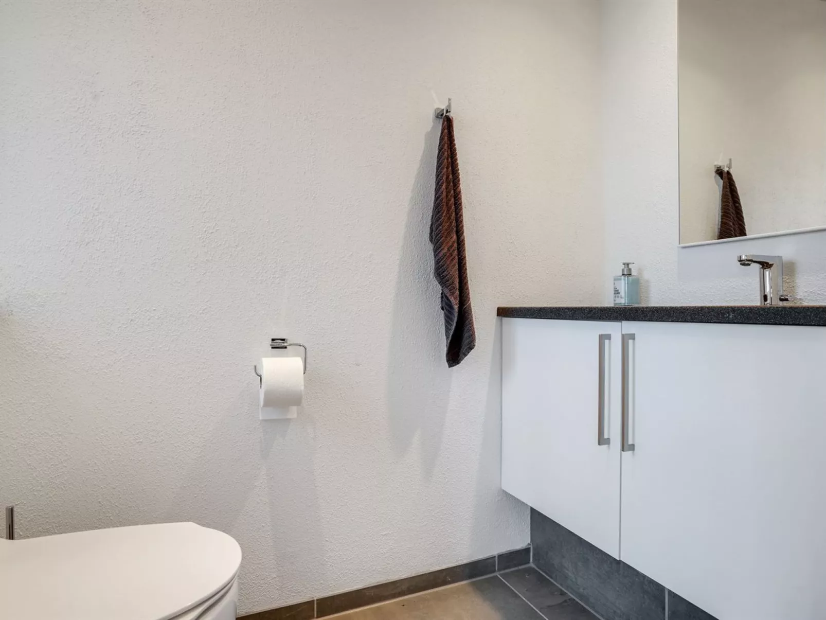 "Alyna" - 200m from the sea-Binnen