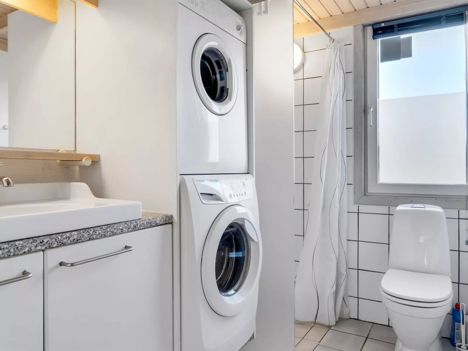 "Aponi" - 400m from the sea-Binnen