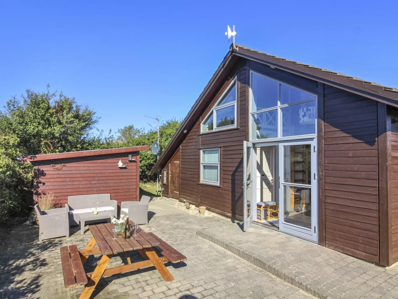 "Lothen" - 500m from the sea-Buiten