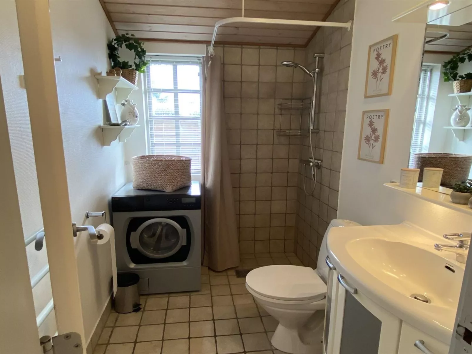 "Zuhra" - 680m from the sea-Binnen