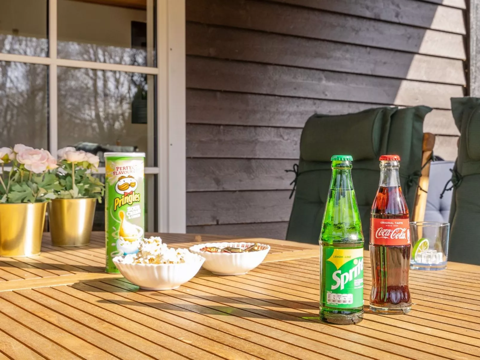 "Undis" - 660m from the sea-Buiten