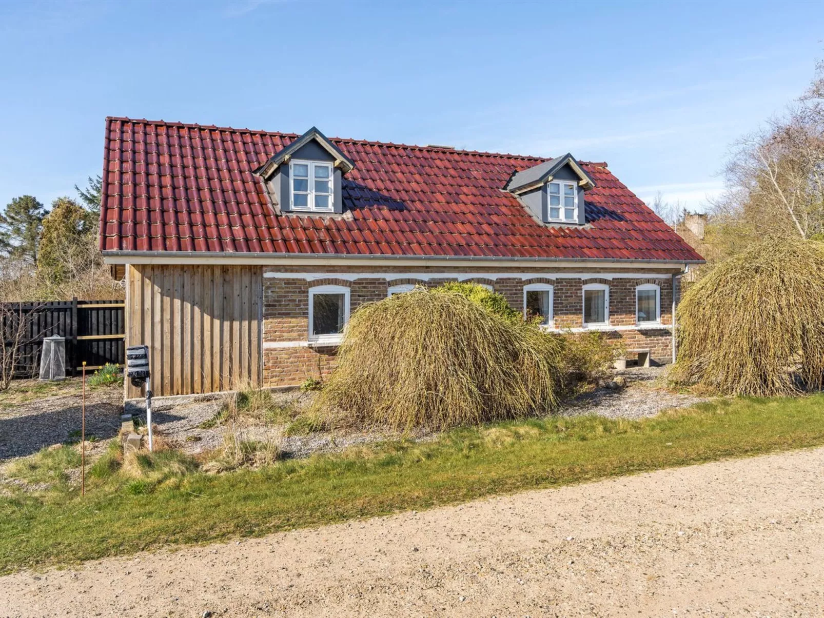 "Malene" - 700m to the fjord-Buiten