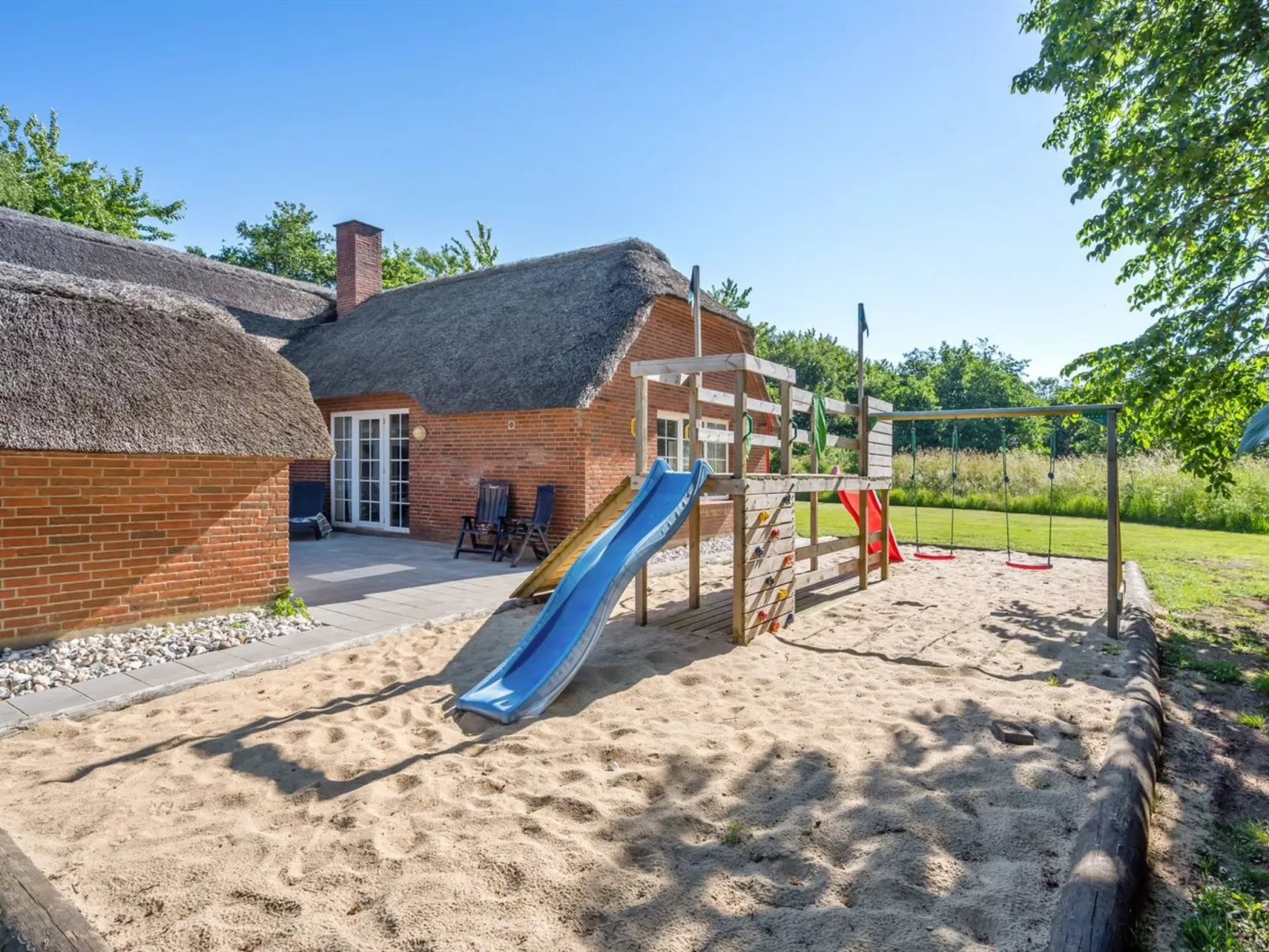 "Thana" - 1.4km from the sea-Buiten